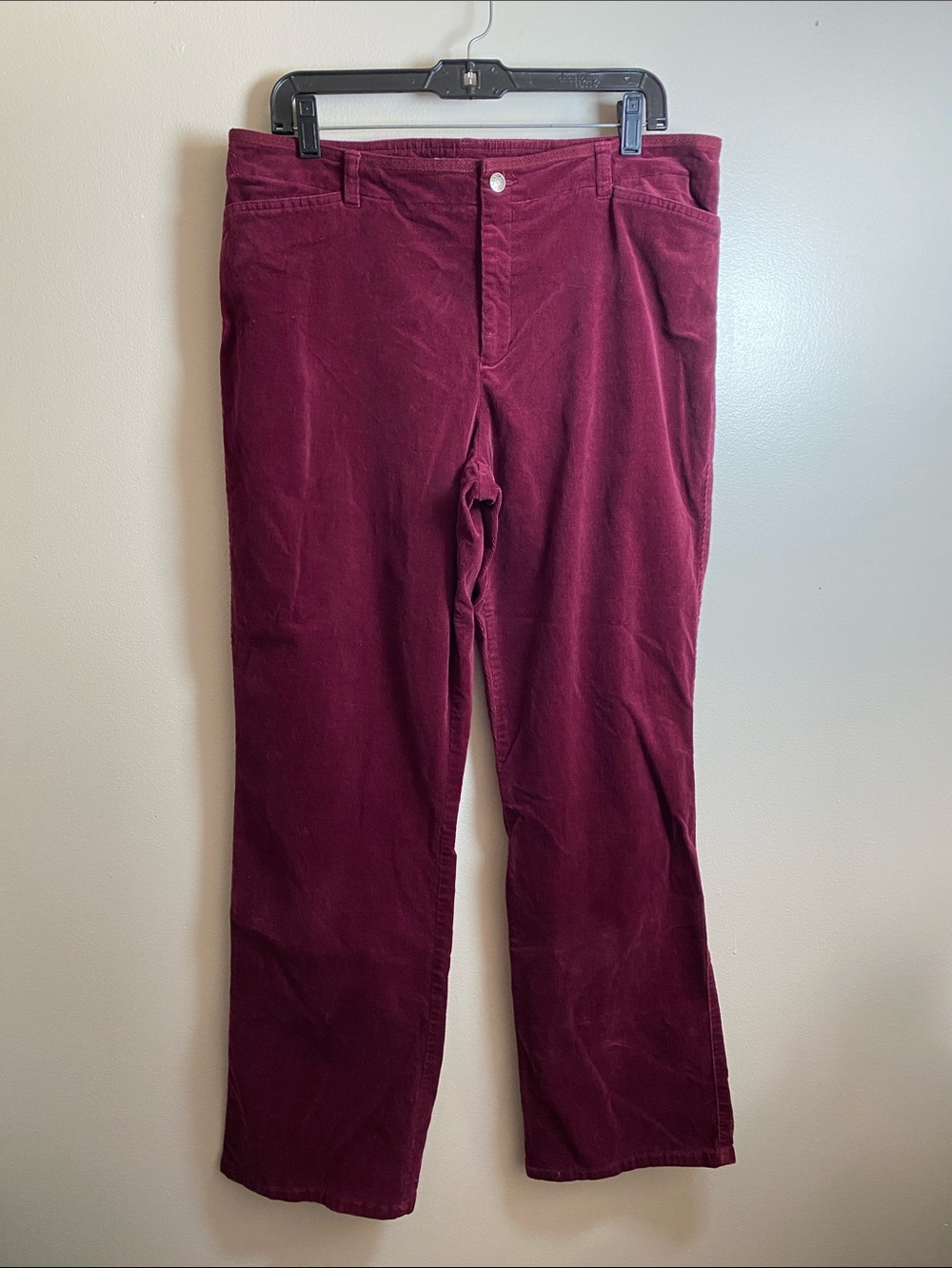 Liz Claiborne Crazy Horse Corduroy Pants in Wine